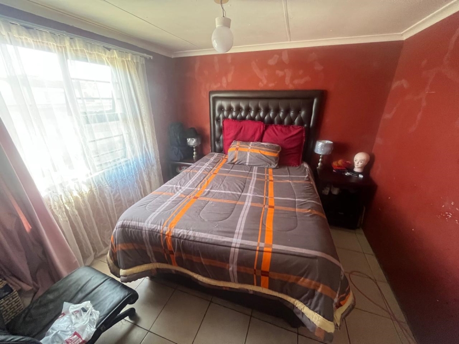 2 Bedroom Property for Sale in Kwazakhele Eastern Cape